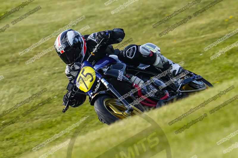 cadwell no limits trackday;cadwell park;cadwell park photographs;cadwell trackday photographs;enduro digital images;event digital images;eventdigitalimages;no limits trackdays;peter wileman photography;racing digital images;trackday digital images;trackday photos